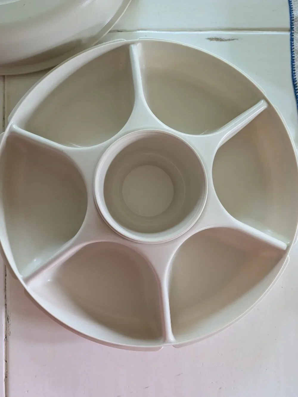 VTG Tupperware Divided Veggie Fruit Dip Serving Tray Almond 3 Pc #1665-2 USA